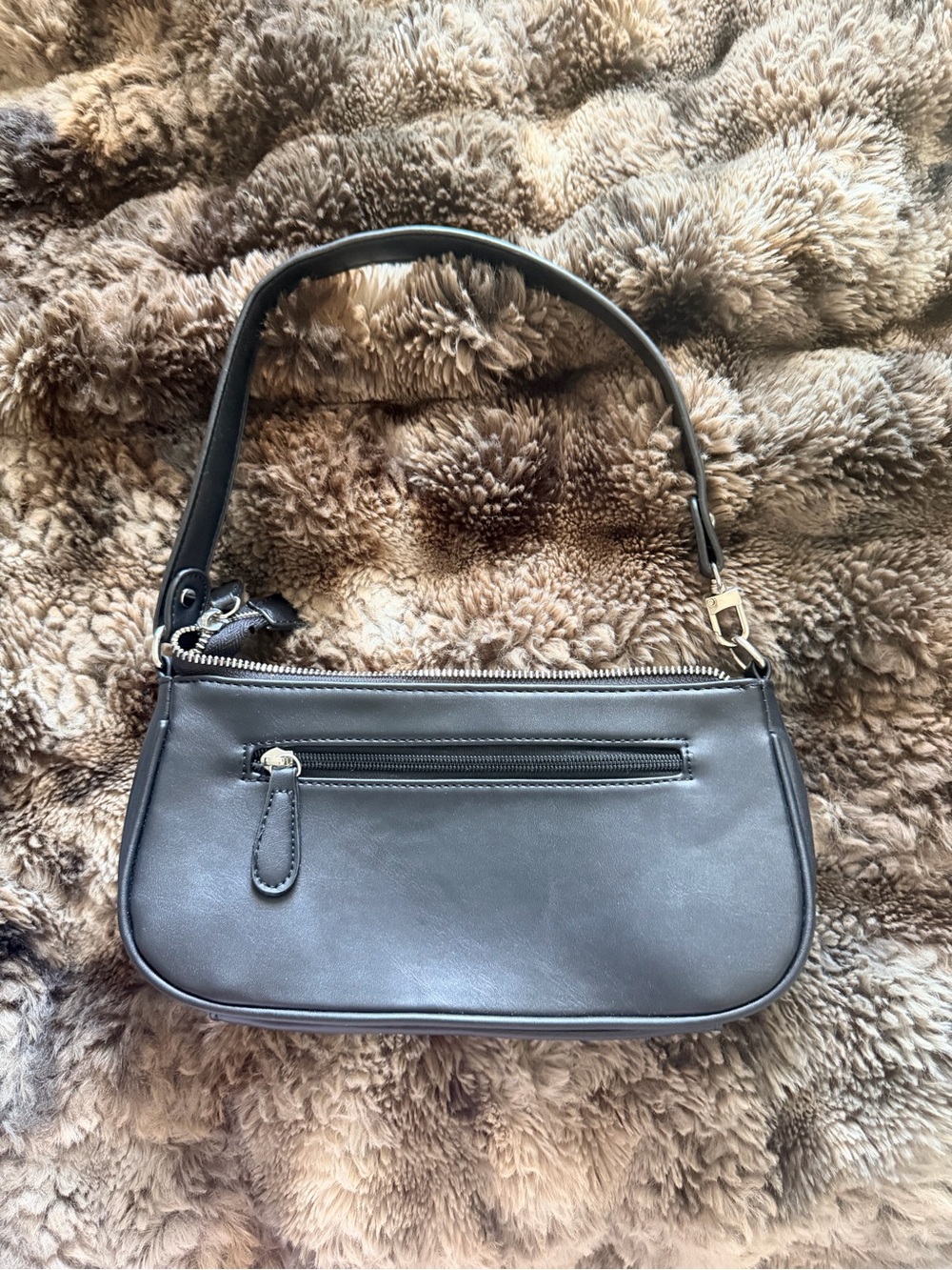 Classic Small Shoulder Bag in Black